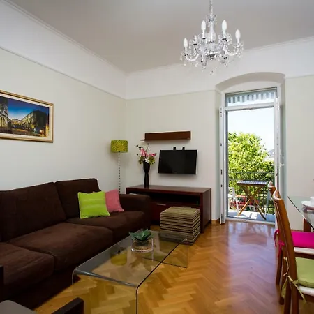 Apartman Pietra *
